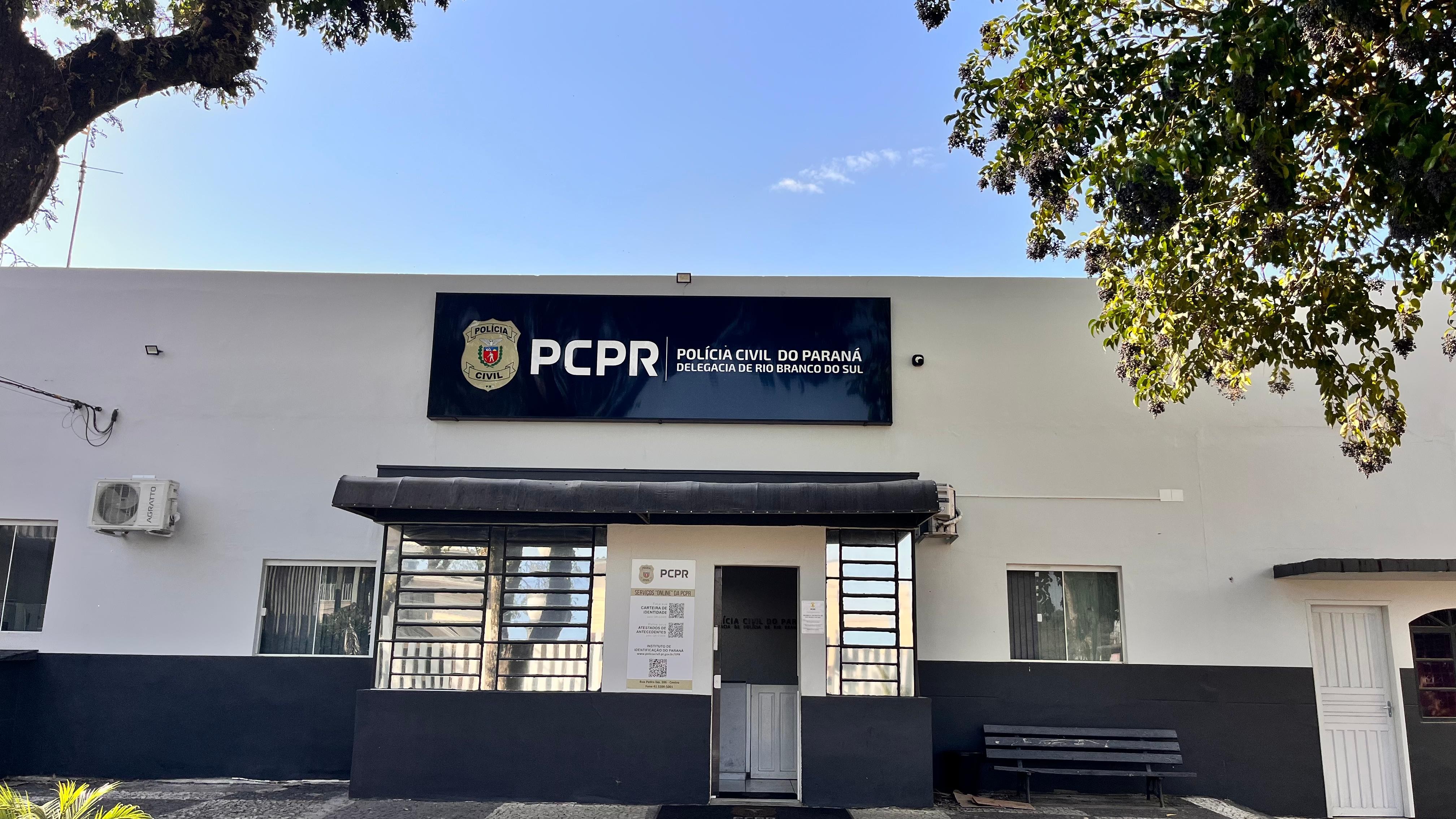 Pai e madrasta são investigados por impor metas de produção de conteúdo sexual de adolescentes de 14 e 16 anos, no Paraná