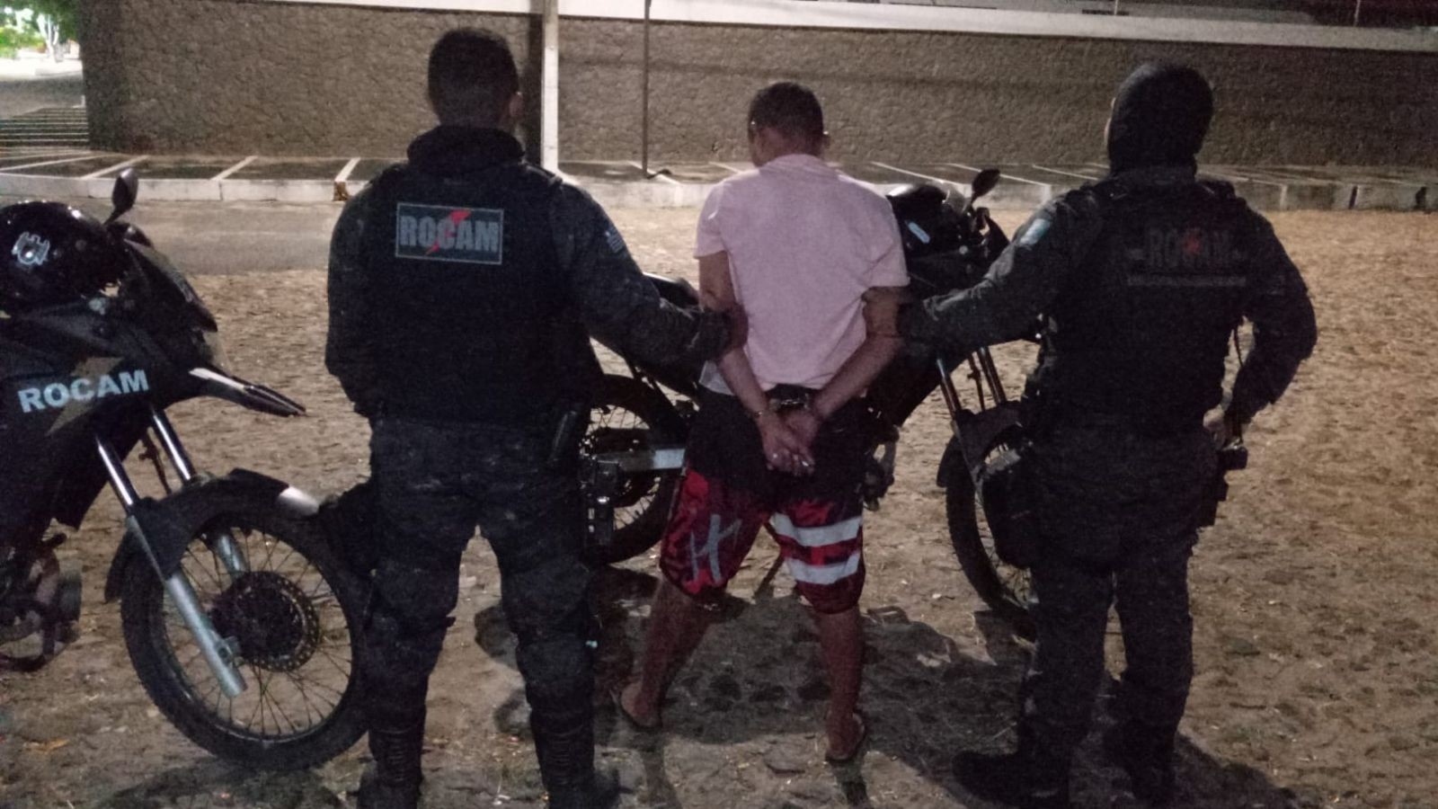 Pedreiro é preso suspeito de se masturbar diante de adolescente durante serviço em casa no PI