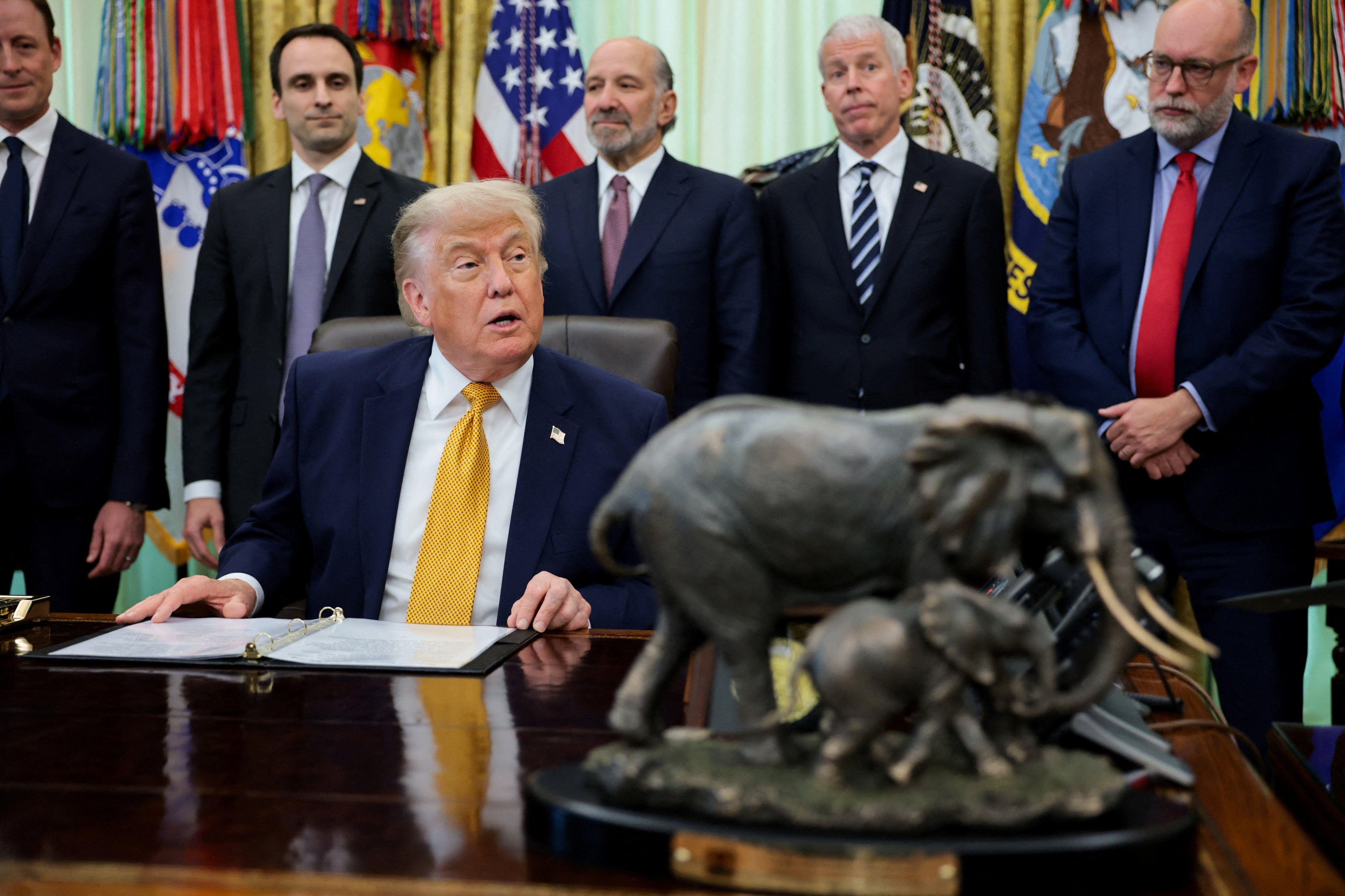 Trump diz que Estreito de Ormuz está 'totalmente aberto': 'Estamos indo muito bem'