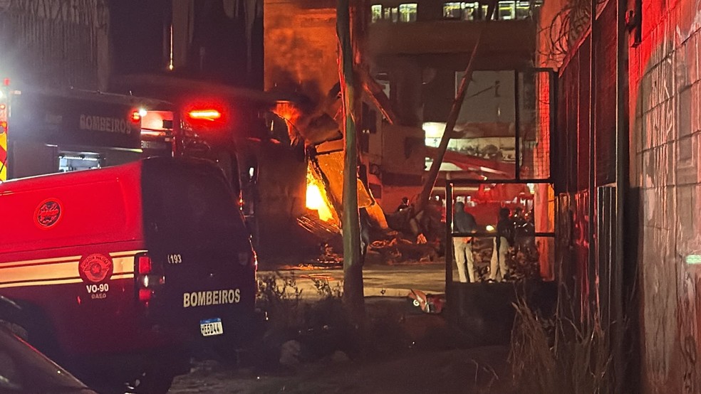 Incêndio em galpão no Cambuci, Centro de SP — Foto: Ãbraão Cruz/TV Globo
