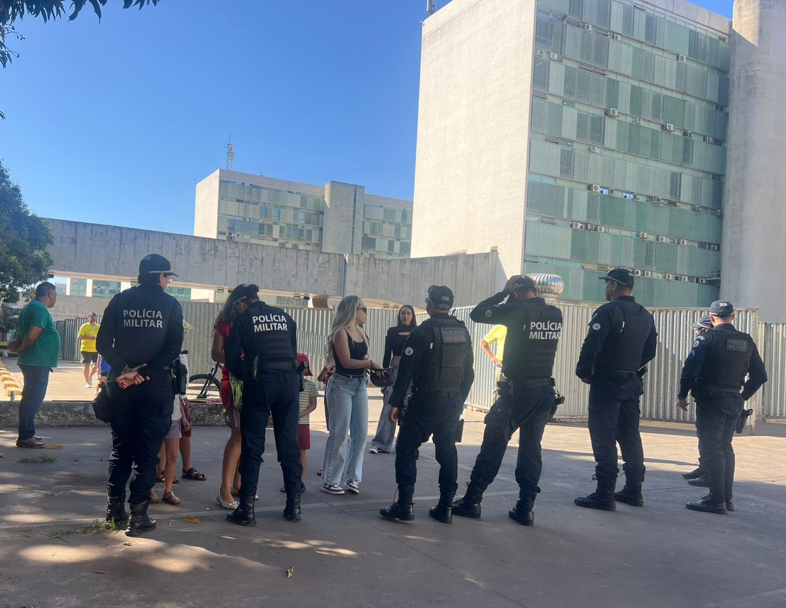 7 de Setembro: desfile em Brasília tem bandeirão, exibição das Forças Armadas e mensagem sobre COP e soberania; veja imagens
