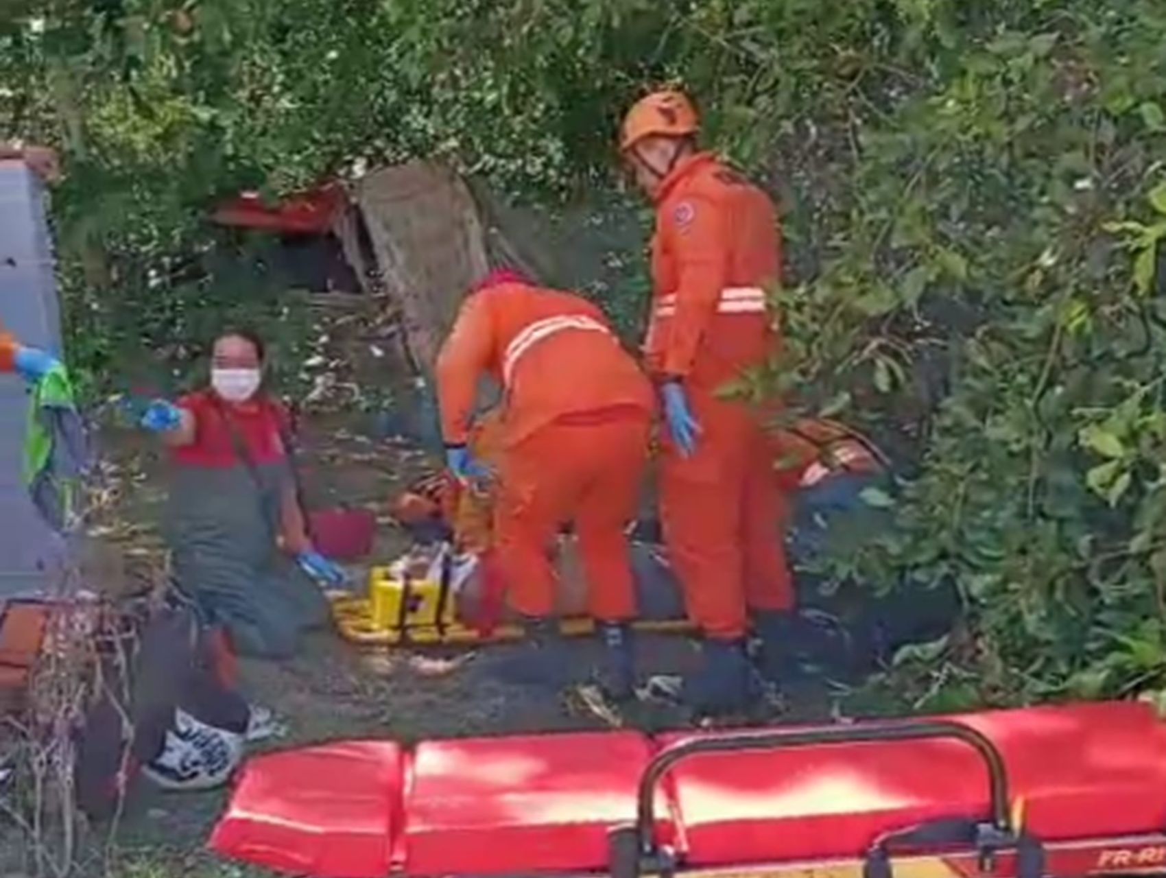 Motociclista é resgatado após cair em manguezal na Zona Sul de Aracaju