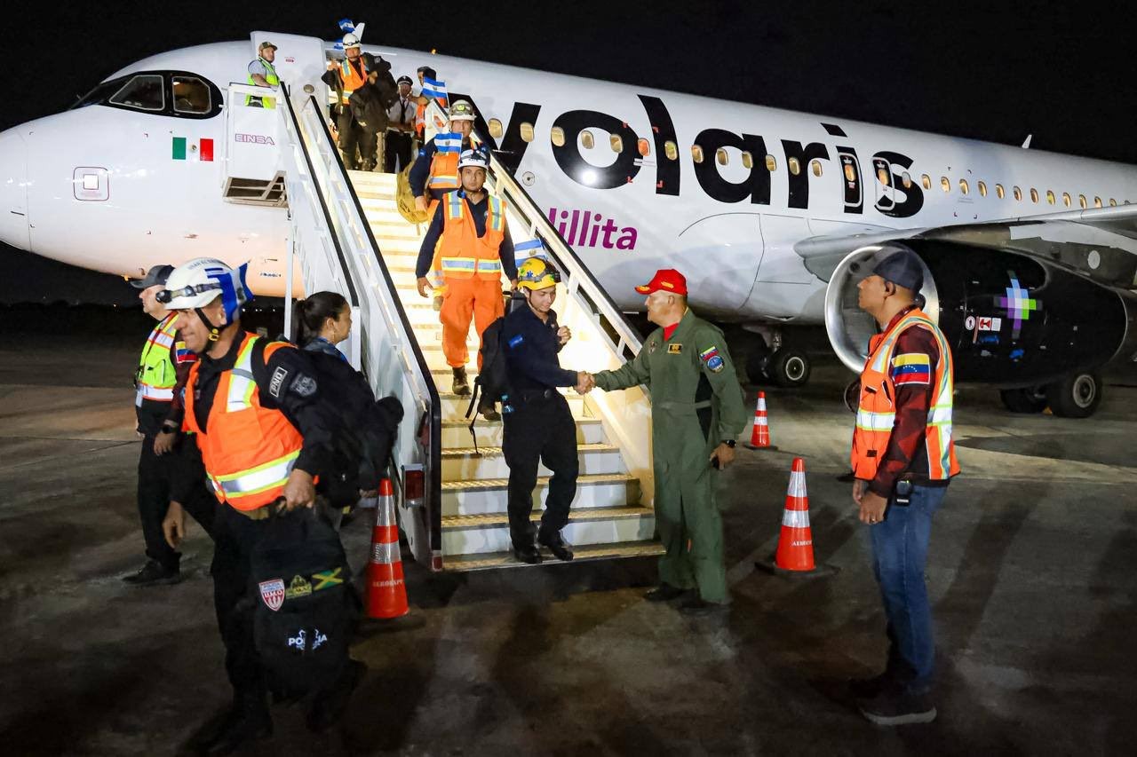 Ajuda internacional começa a chegar à Venezuela em resposta a terremotos devastadores