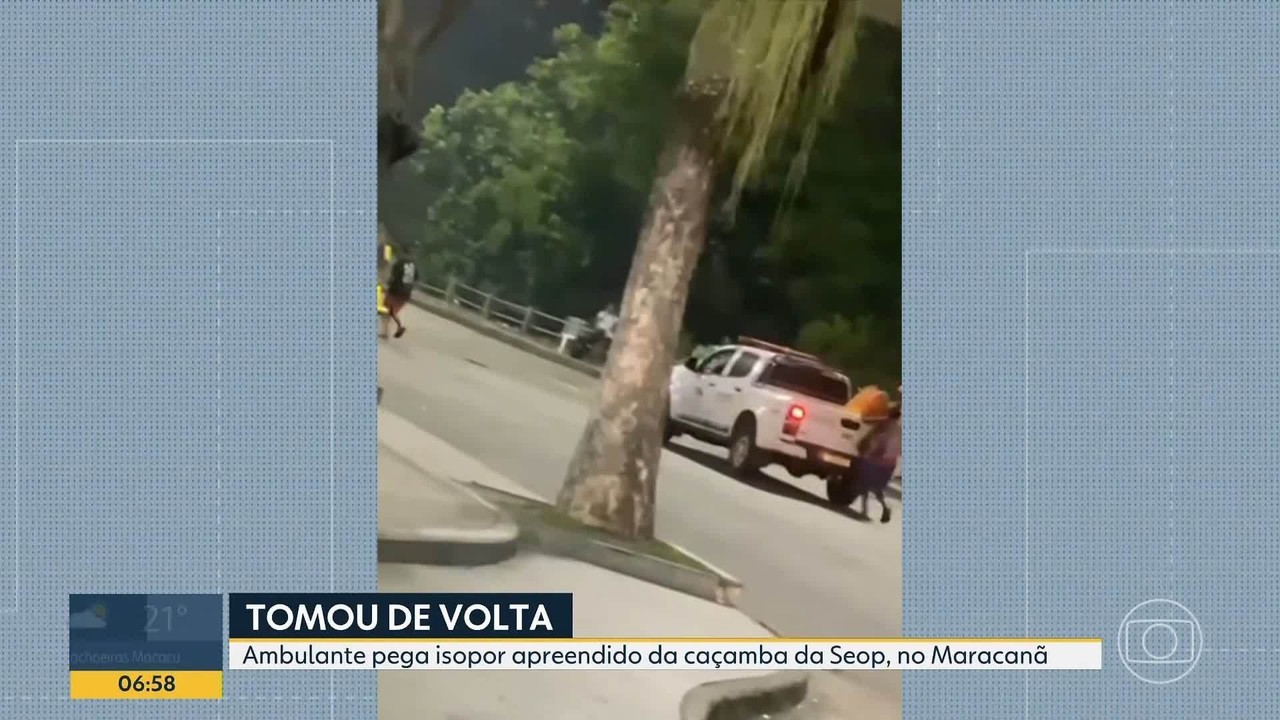 Ambulante pega de volta isopor apreendido pela Seop em caçamba de caminhonete da prefeitura e sai correndo