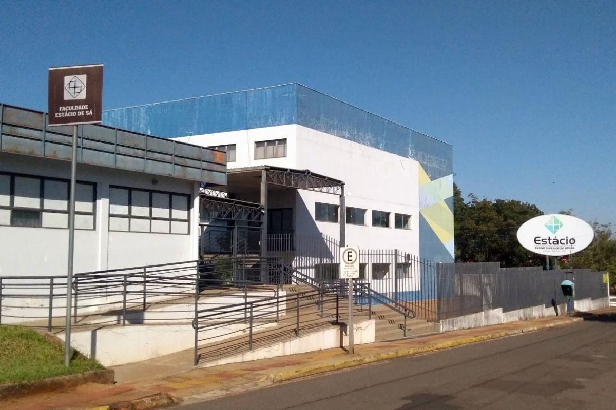 Ex-alunos de jornalismo vão receber R$ 175 mil de indenização após universidade fechar curso em MS