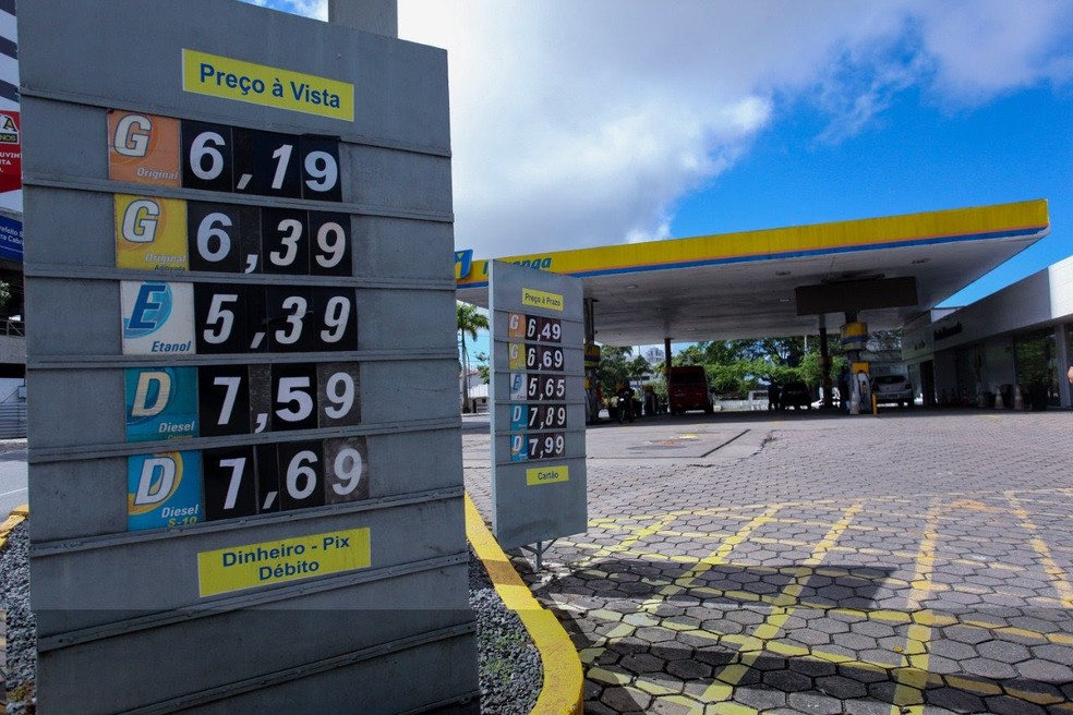 posto de combustivel cg