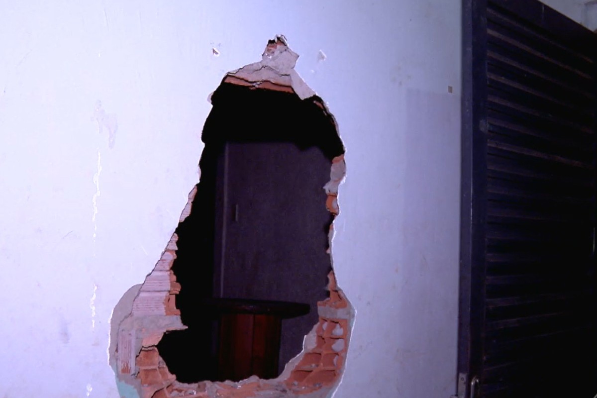 Homem quebra parede e salva irmão de incêndio em Campo Grande