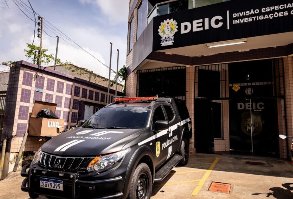Mulher foi presa ao tentar registrar um boletim de ocorr&ecirc;ncia nesta sexta-feira (27) &mdash; Foto: Arquivo/Pol&iacute;cia Civil