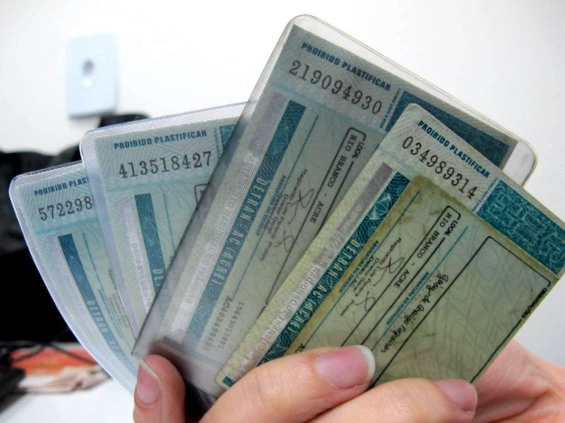 Com custo acima do teto nacional, ministério investiga valores de exames para CNH no Acre