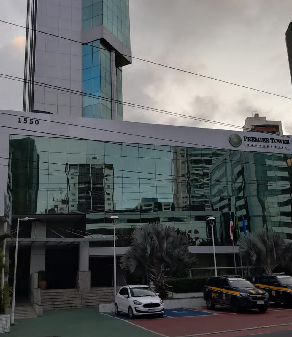 Mandados foram cumpridos em empresarial na capital baiana — Foto: Divulgação/MP-BA