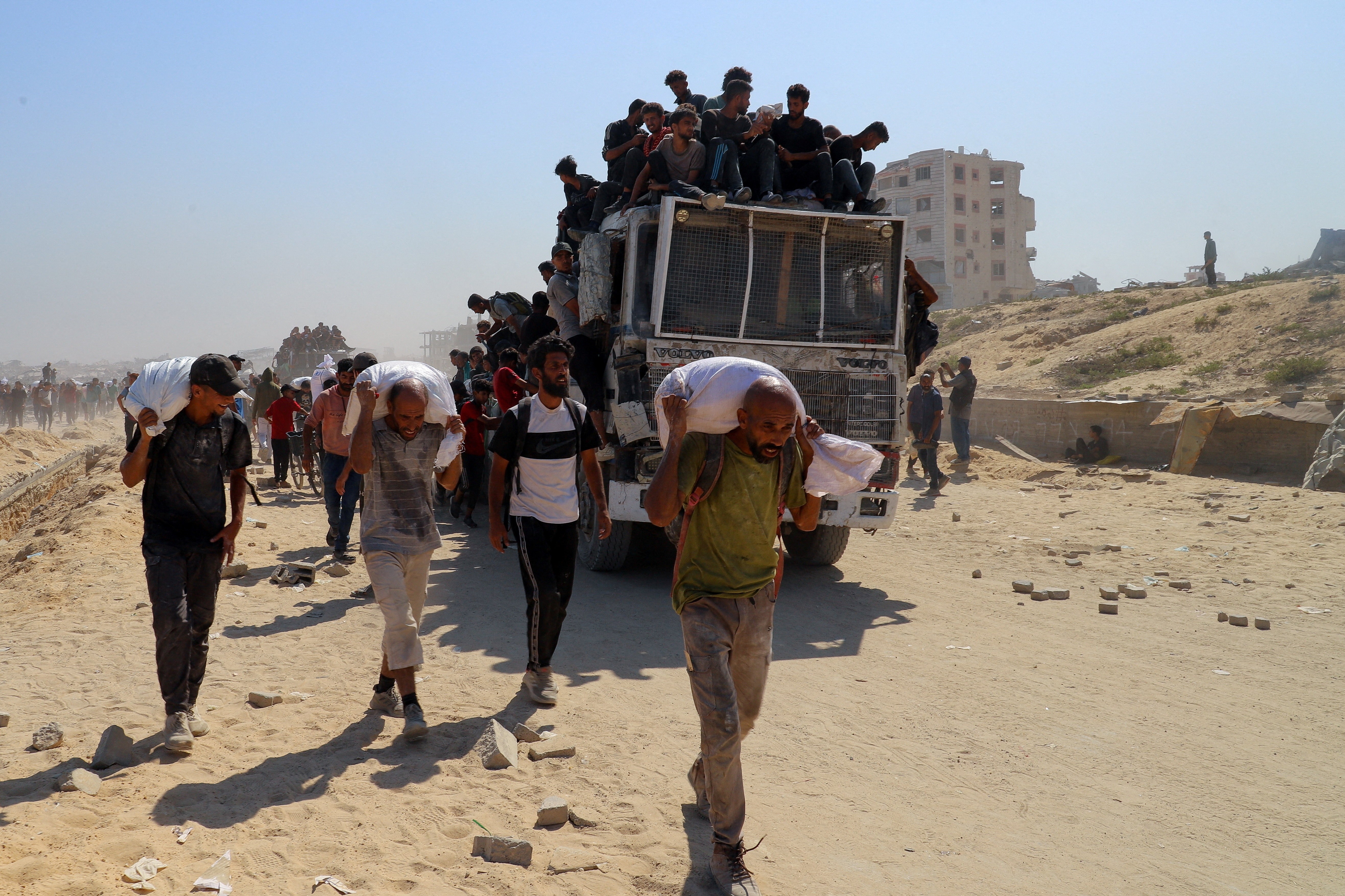 Israel faz pausa humanitária em corredores e pontos de distribuição de comida de Gaza neste domingo