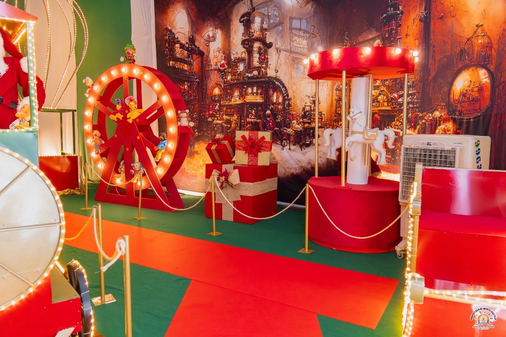 A magia do Natal ganha vida na fábrica do Papai Noel — Foto: Divulgação