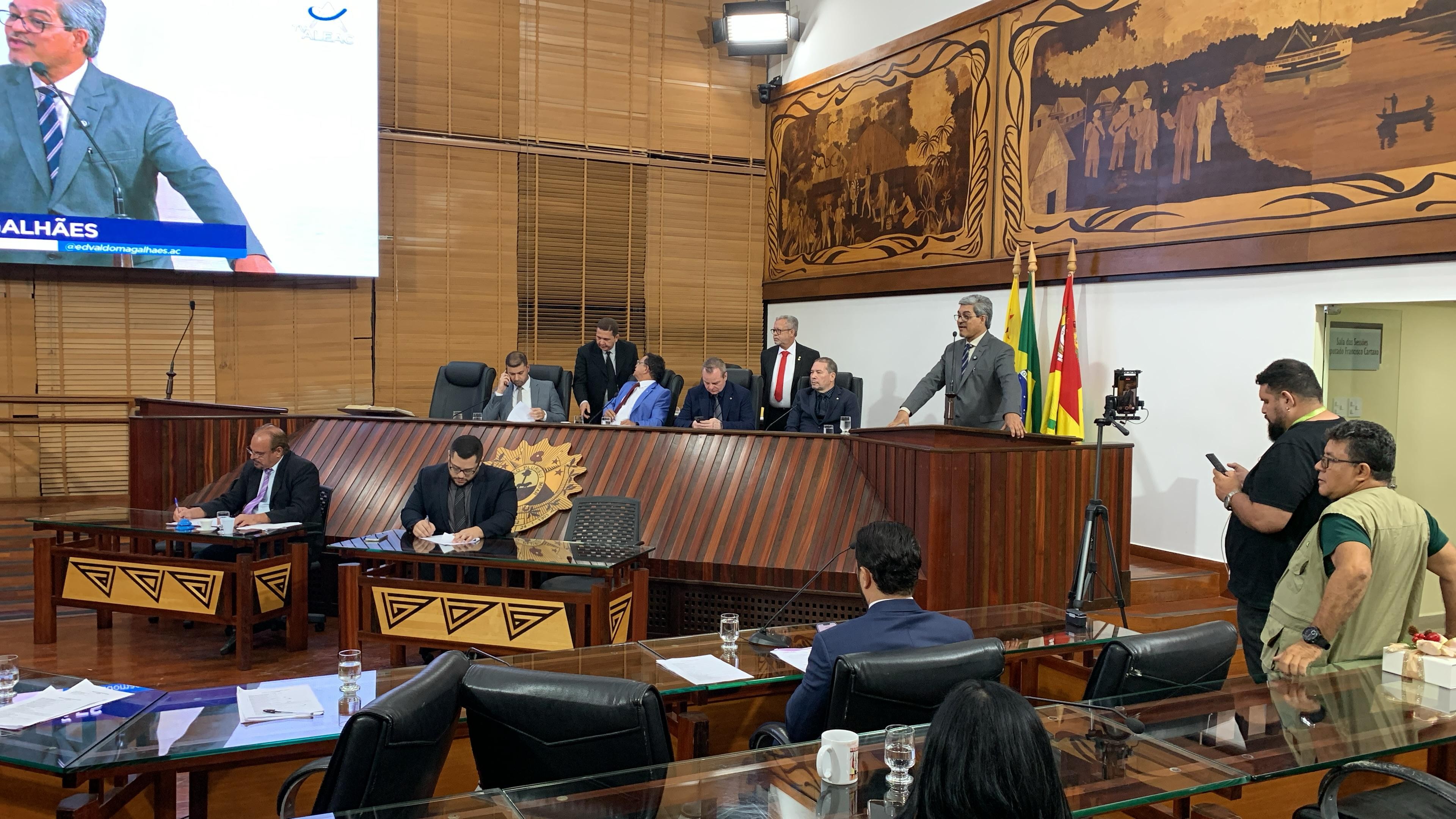 Nova eleição da mesa diretora da Aleac mantém Nicolau Júnior como presidente