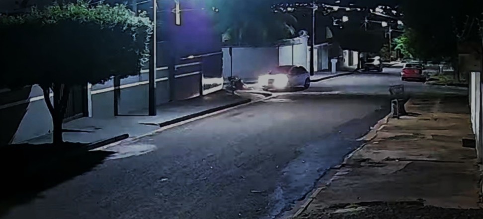 VÍDEO: Motociclista morre após ser atropelado e esfaqueado em seguida; suspeito está foragido em MG