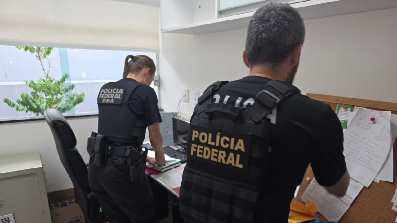 PF cumpre mandados em Manaus em operação contra grupo que dava apoio logístico a garimpo ilegal na Amazônia