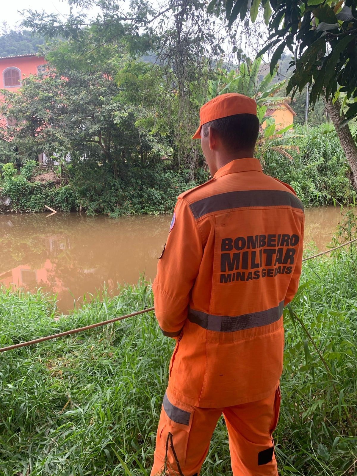 Homem desaparecido ao tentar atravessar rio a nado é encontrado morto após três dias de buscas