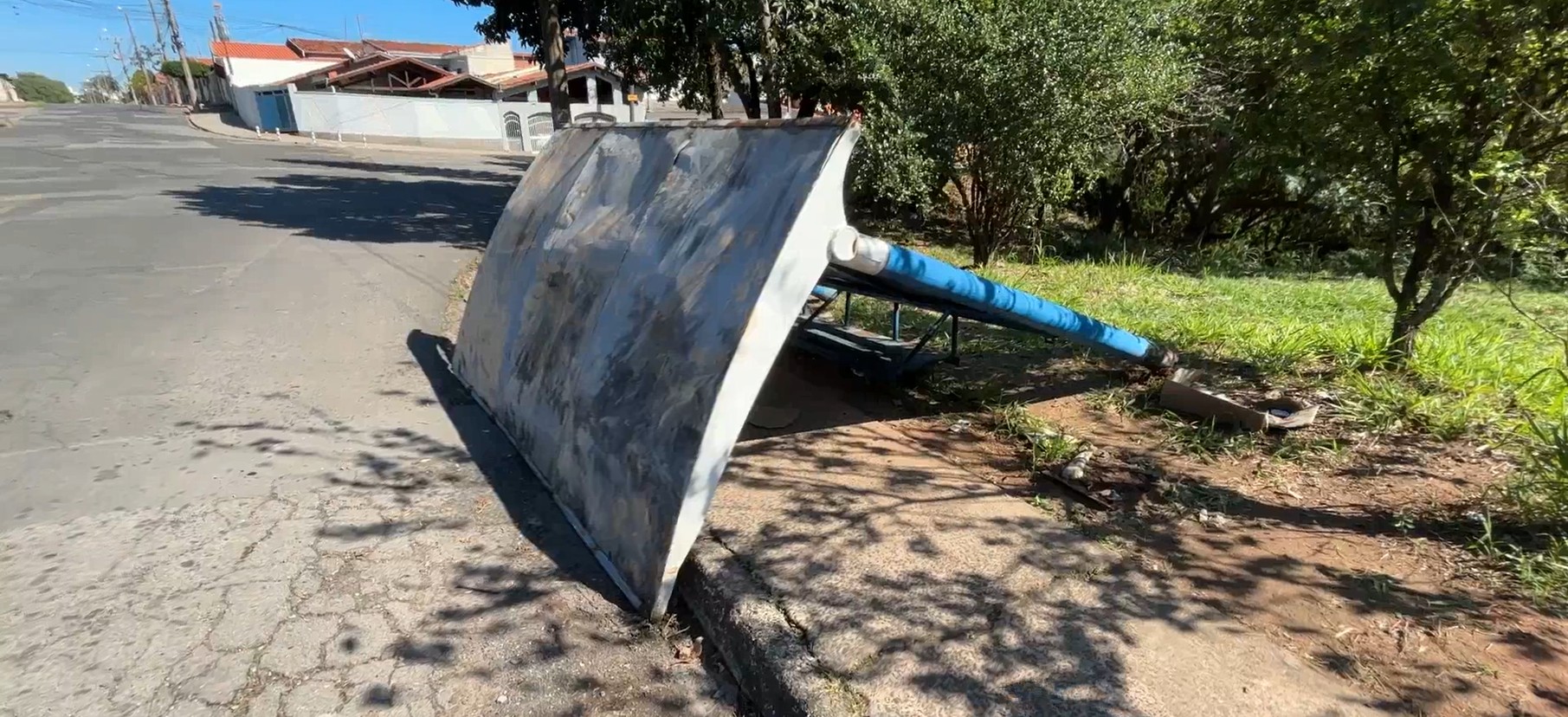 Após ponto de ônibus desabar e ferir mulher, Limeira determina reparo em todos os abrigos