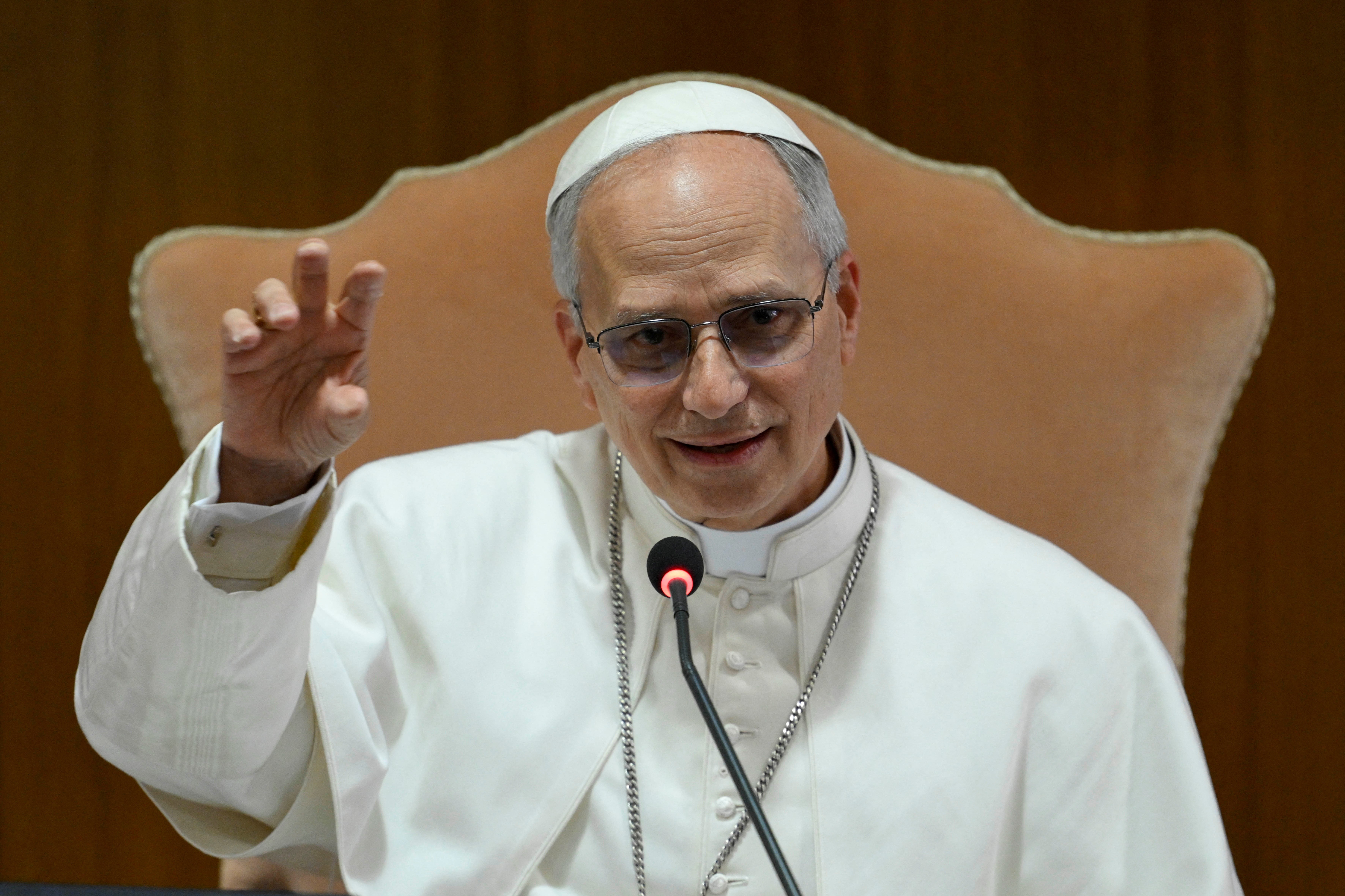 Leão XIV: Vaticano divulga assinatura e brasão do novo papa