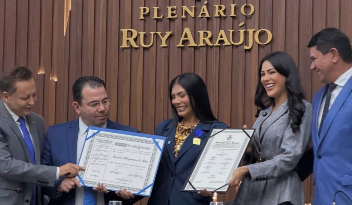 'Eu já me sentia amazonense de coração', diz Marciele Albuquerque ao receber título de cidadã do Amazonas e medalha Ruy Araújo