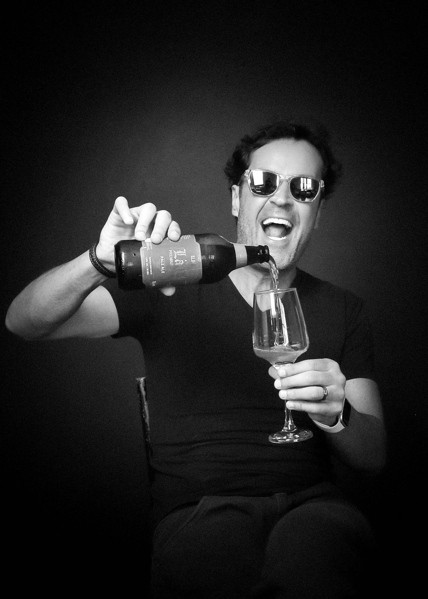 
Corpo do influenciador Henrique Maderite será velado neste domingo