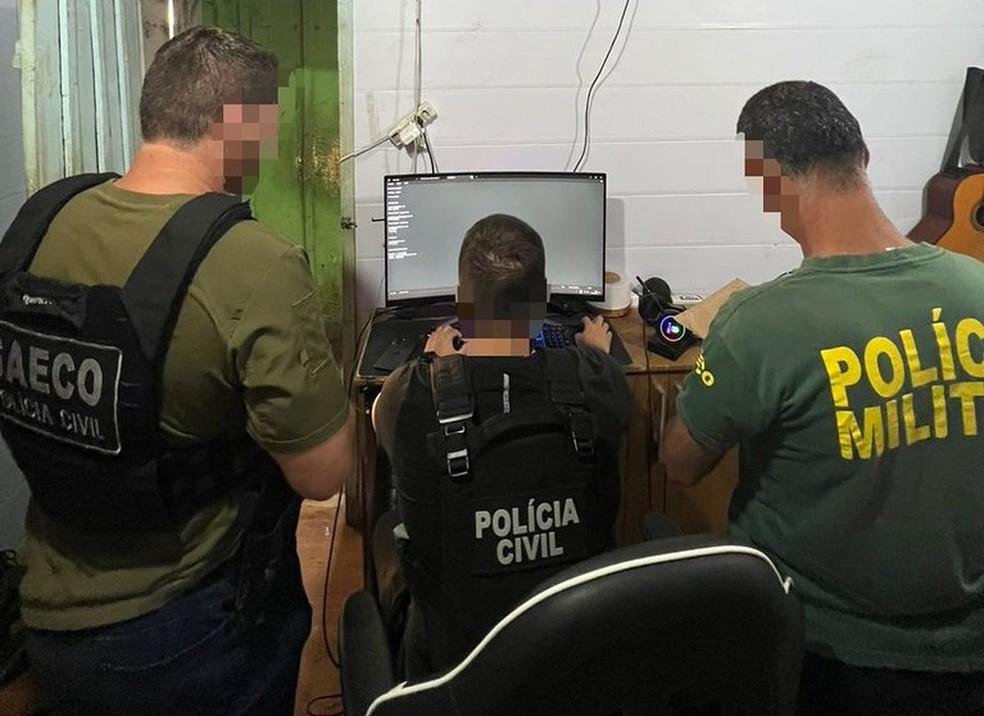 Hacker investigado por invadir e adulterar dados de sistemas judiciais é preso em SC | Santa Catarina | G1