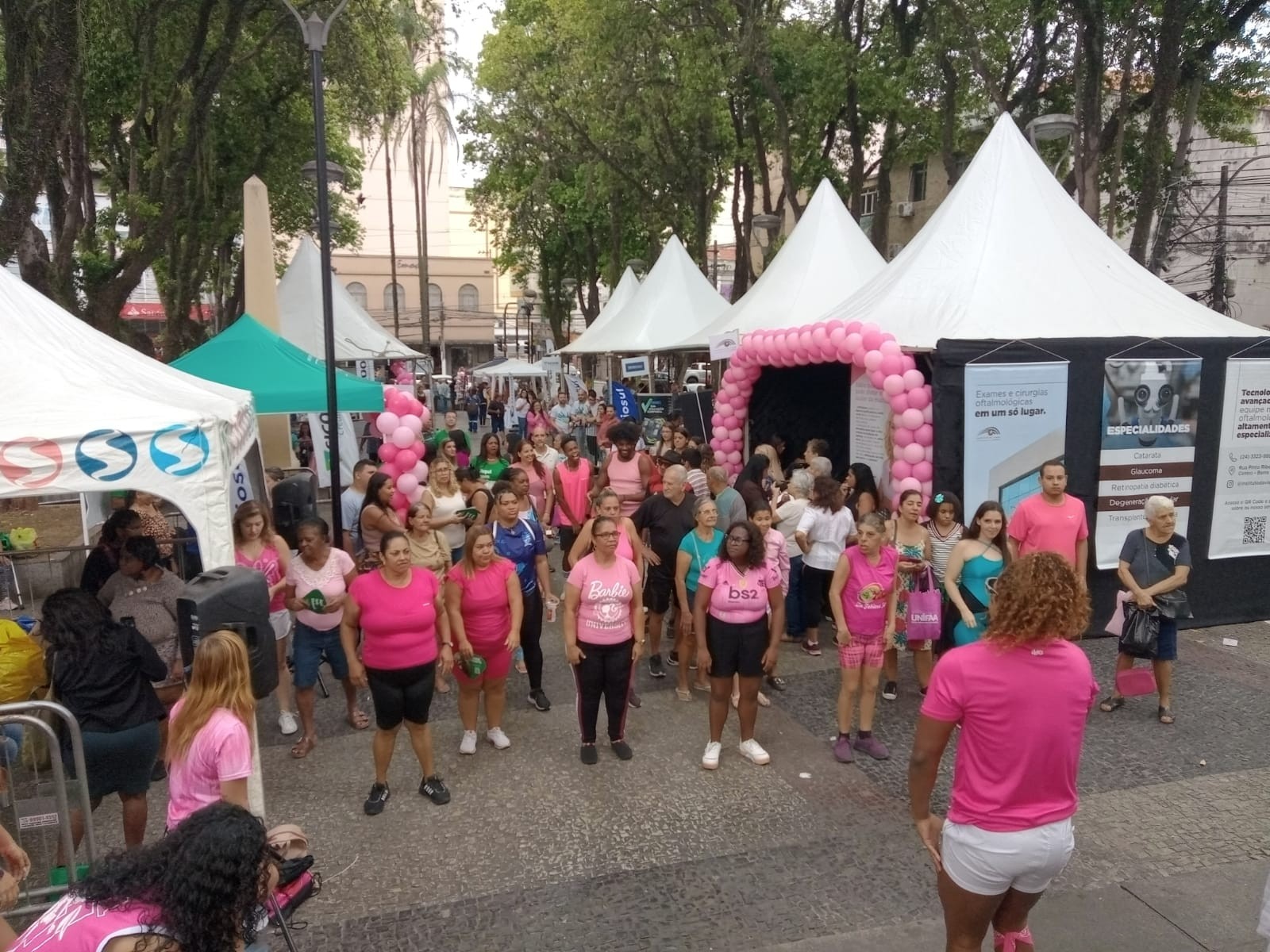 Projeto da TV Rio Sul pelo Outubro Rosa leva informação e diversão a Barra Mansa; veja fotos