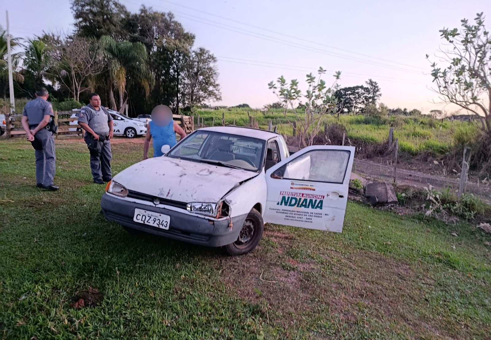 Em intervalo de uma semana, carros oficiais são furtados em Indiana e Irapuru e abandonados em zonas rurais