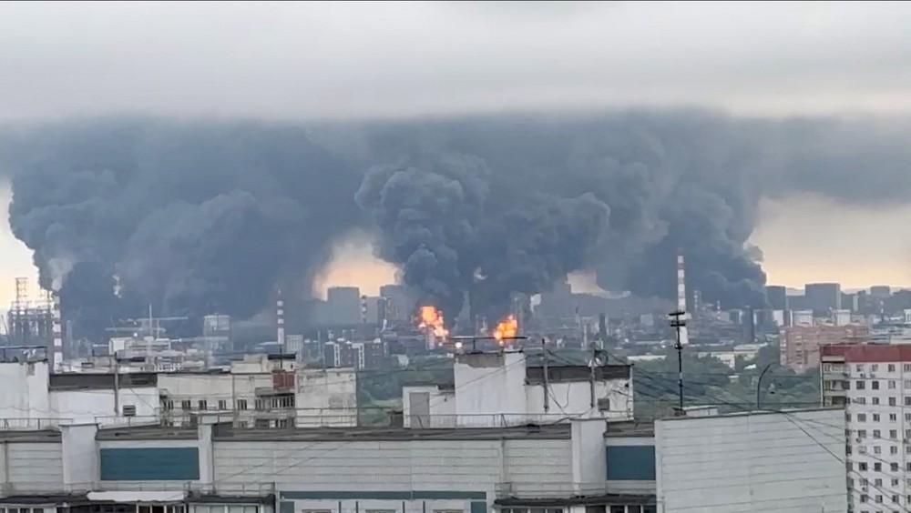 Drones ucranianos atingem refinaria de petróleo em Moscou pela segunda vez na mesma semana