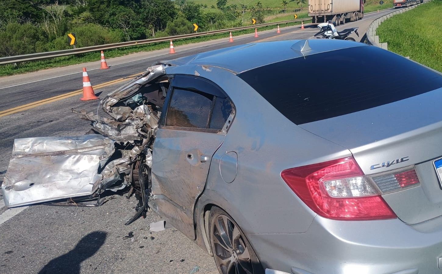 Policial Militar morre em acidente na BR-101, em Macaé