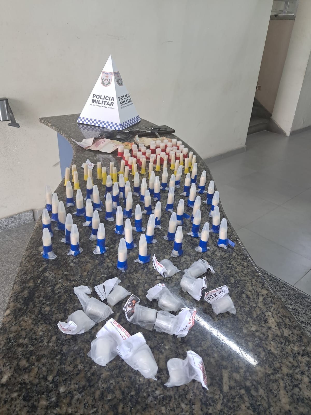 Homem é preso por tráfico de drogas em Angra dos Reis 