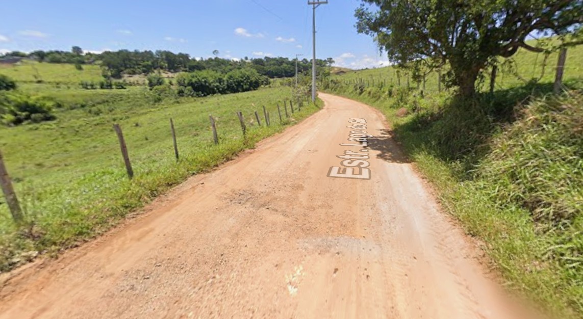 Suspeito morre e PM fica ferido em troca de tiros entre grupo armado e policiais, em Caçapava