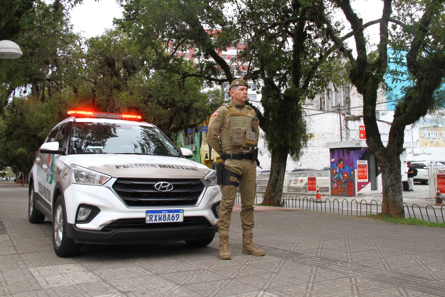 Nova lei em SC gera mais de 500 multas por drogas em locais públicos em uma semana; veja como funciona