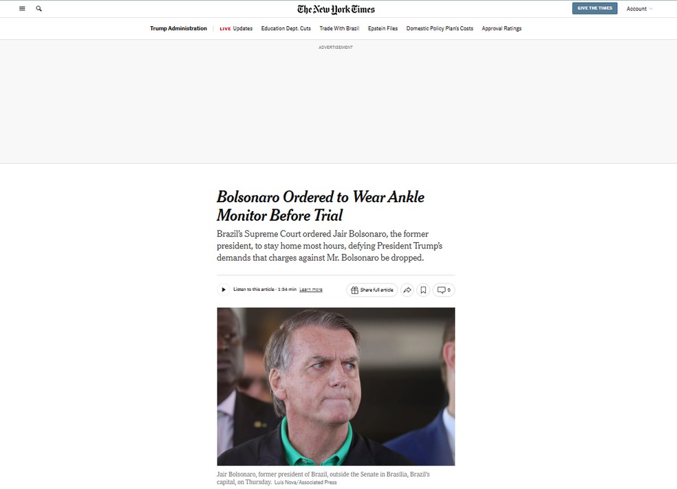 Jornal "The New York Times" repercute decisão do Supremo de colocar tornozeleira eletrônica no ex-presidente Jair Bolsonaro, em 18 de julho de 2025. — Foto: Reprodução/ The New York Times