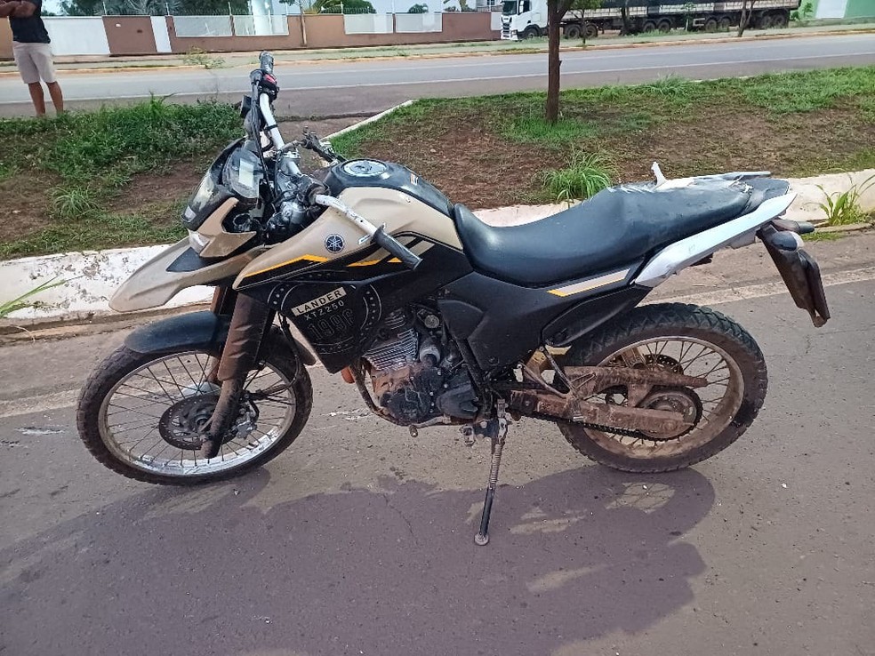 Motociclista morre aps cair de moto na BR-230, no sul do Maranho  Foto: Divulgao/PRF