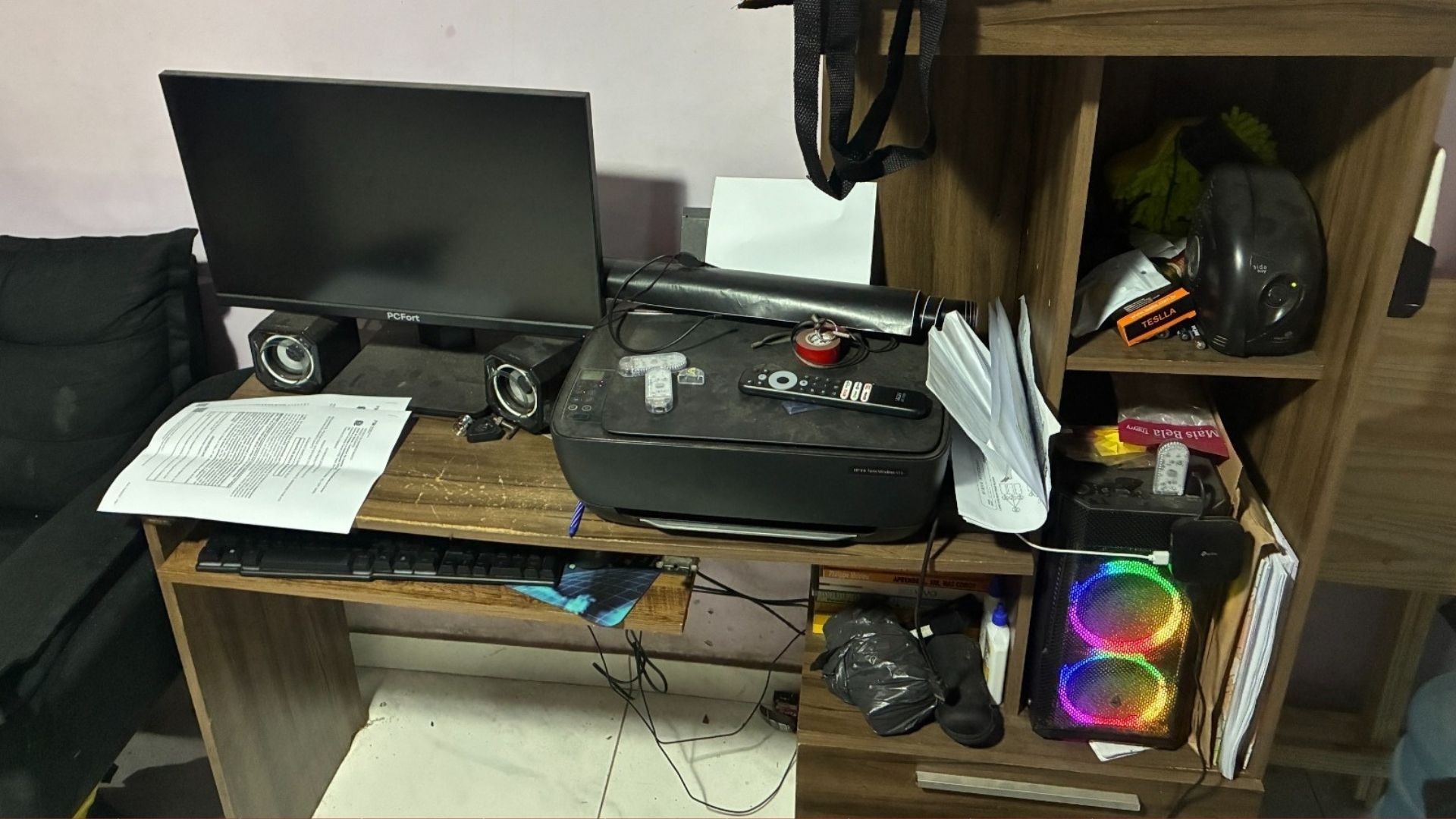 Professor que atuava em Vila Velha e Cariacicia é preso com material de abuso sexual infantil e pornografia em casa