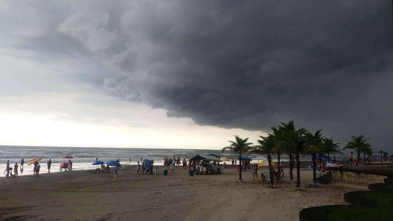 Defesa Civil emite alerta para chuvas fortes e queda de granizo no interior e litoral de SP