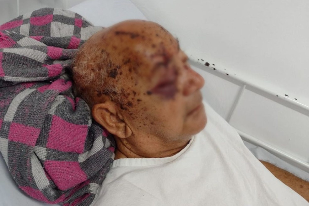 Vicente de Jesus Rodrigues tem 81 anos e está internado no Hospital Regional de Pariquera-Açu — Foto: Arquivo Pessoal