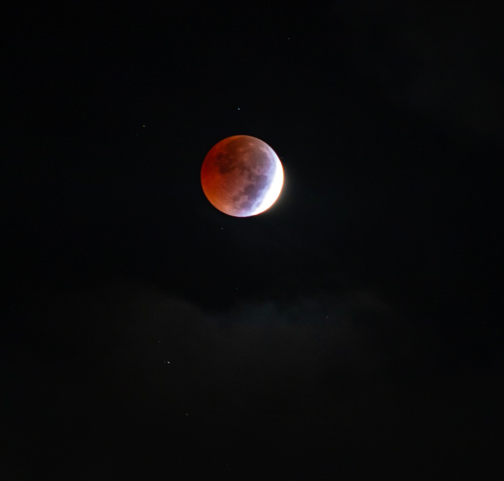 Imagem do eclipse lunar em João Pessoa — Foto: Raíssa Tamilles/Arquivo pessoal