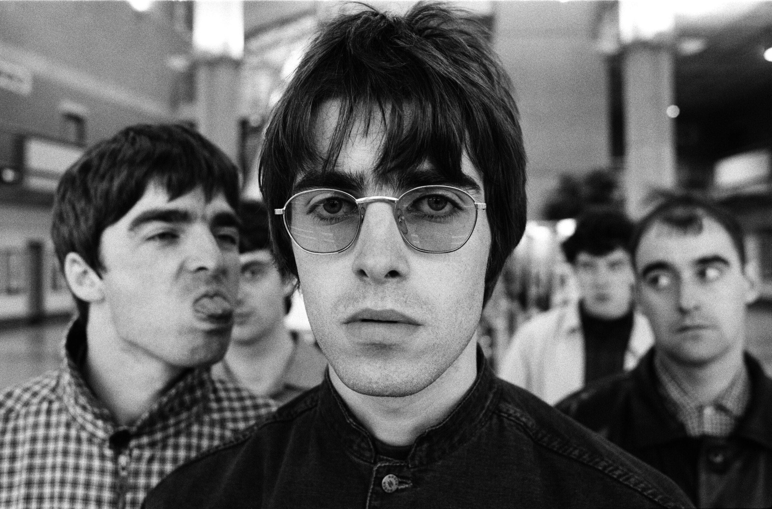 Oasis: O que aconteceu com os irmãos Gallagher entre o fim da banda e a nova turnê?