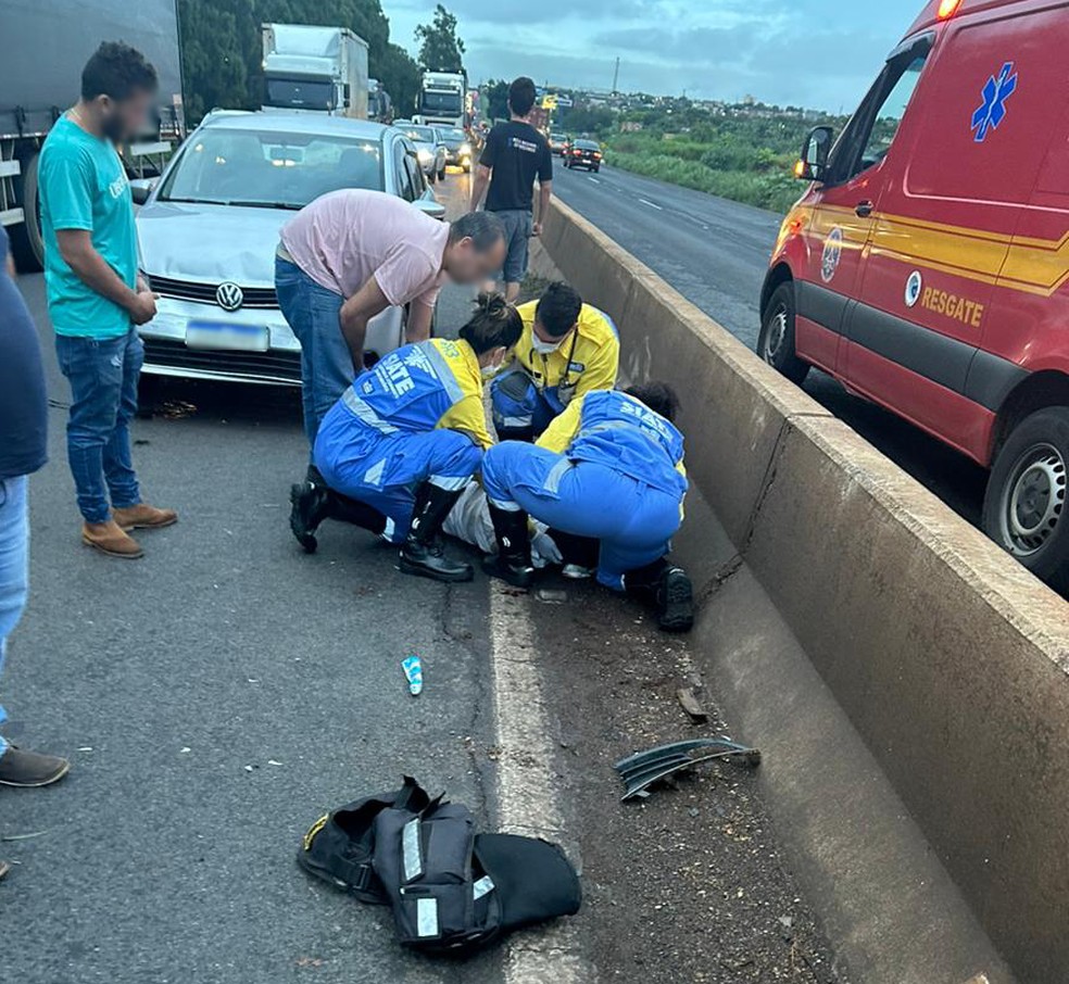 Acidente causou congestionamentos no trecho — Foto: Redes sociais/Reprodução