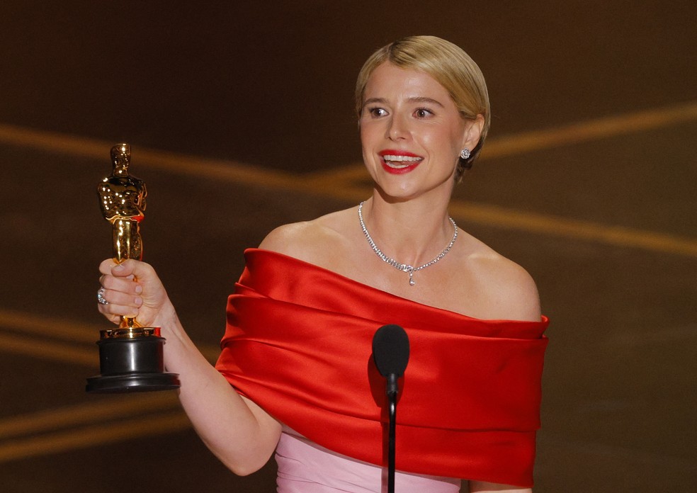Jessie Buckley vence categoria de Melhor Atriz no Oscar 2026 por seu trabalho em "Hamnet" - Foto: REUTERS/Mike Blake