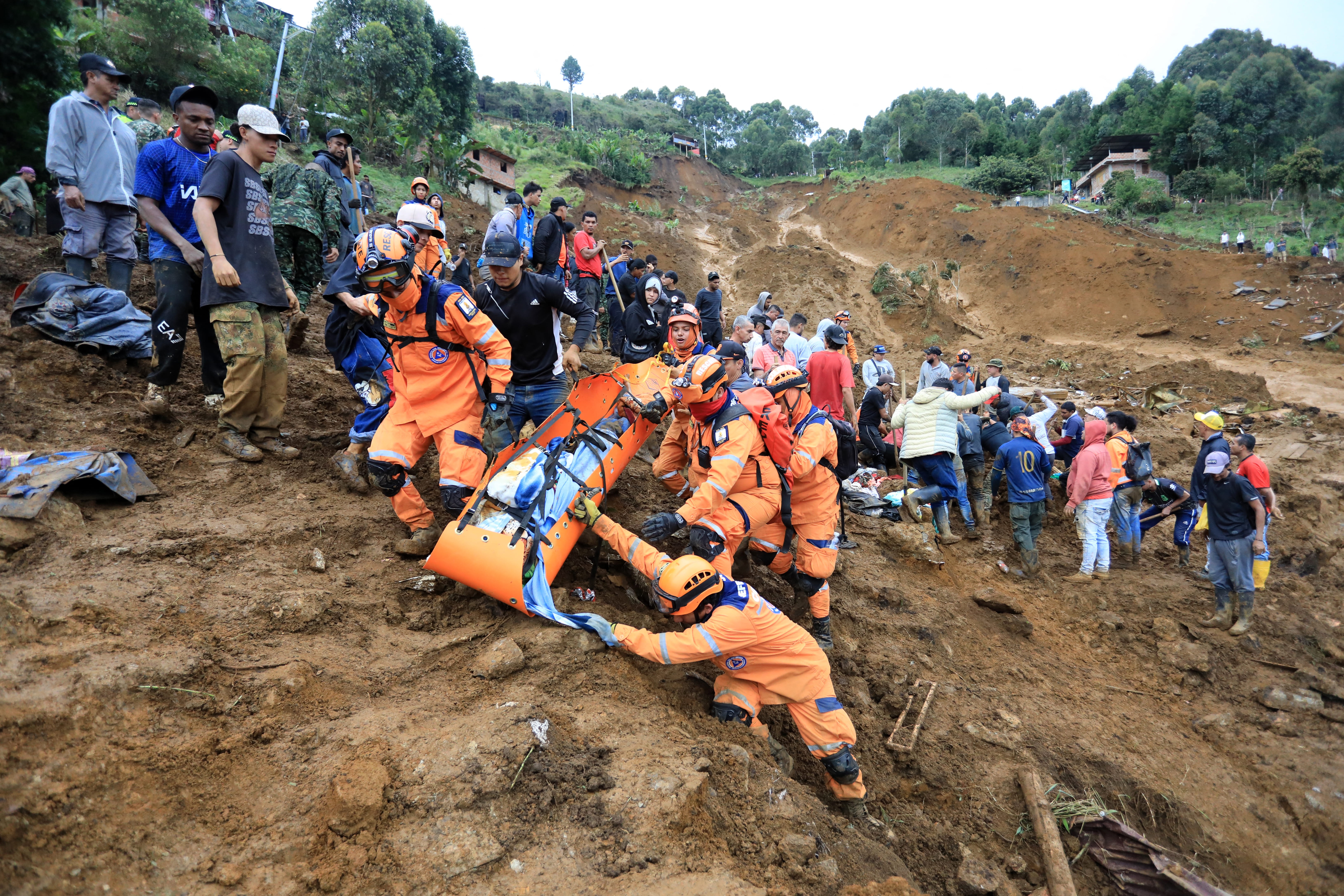 Deslizamento de terra deixa 10 mortos na Colômbia