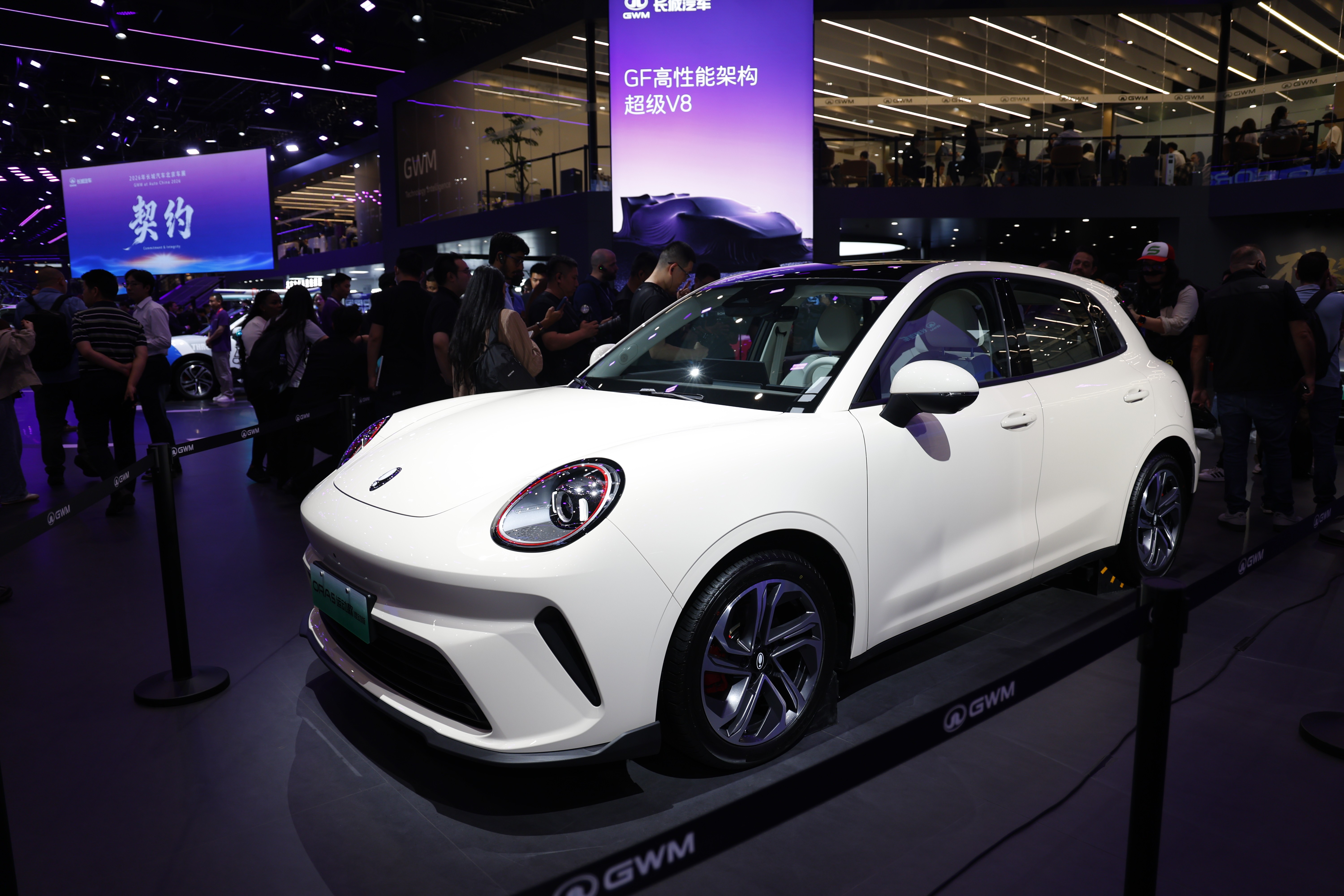 Salão de Pequim: GWM lança o Ora 5, que promete rodar até 1 mil km com um tanque; VÍDEO