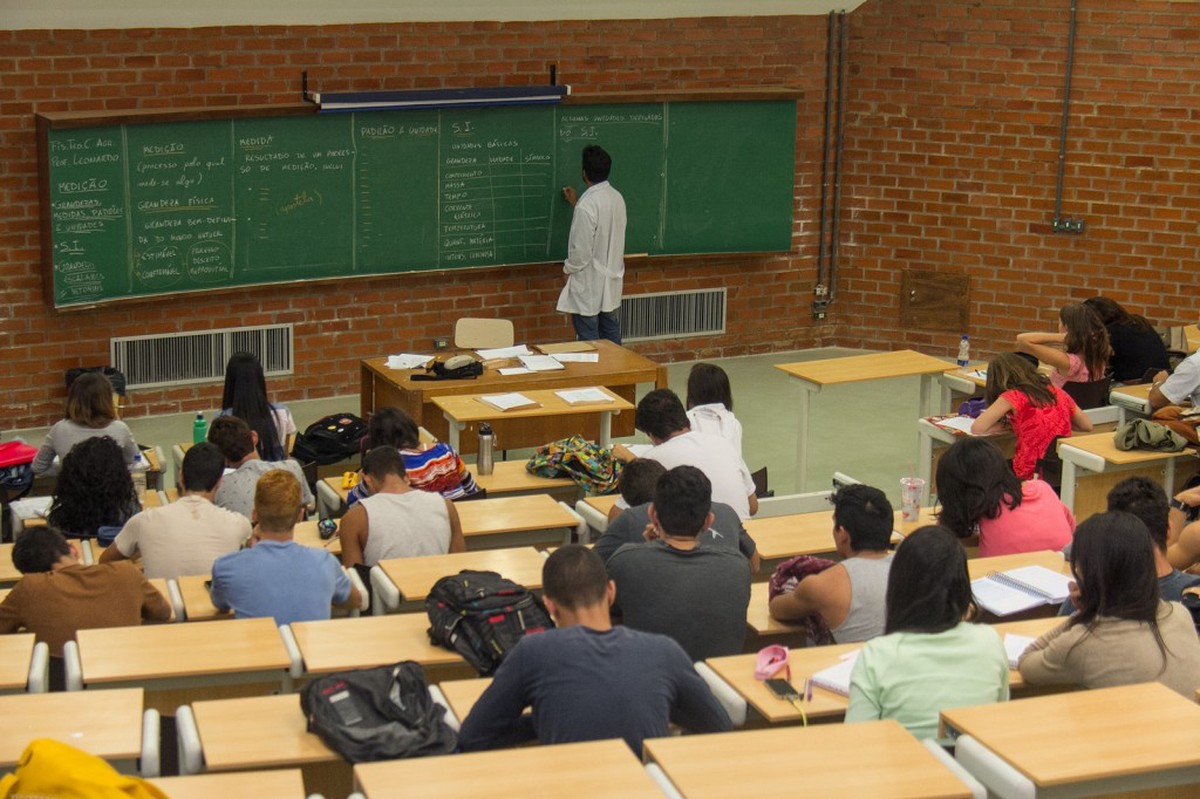 G1 - Carro de corrida desenvolvido por estudantes da UnB é exposto no DF -  notícias em Distrito Federal