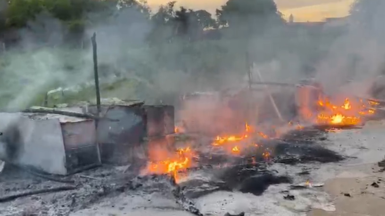 Incêndio atinge barracas montadas para festejo no interior do Piauí