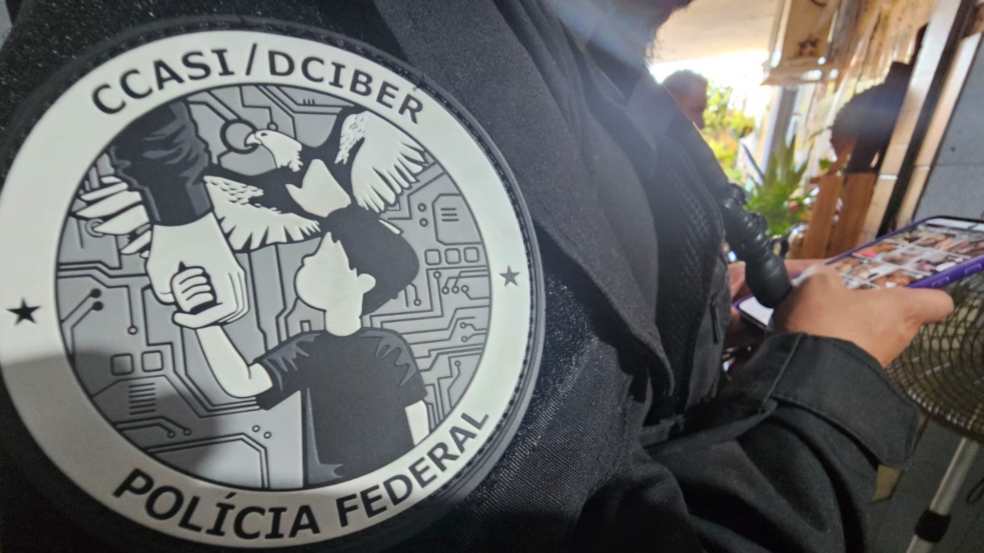 Suspeitos de armazenar vídeos de pornografia infantil no celular são alvo da Polícia Federal do MA