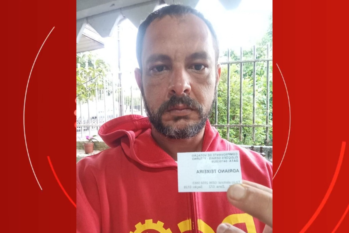 Adriano Funileiro (PCO) vota em Curitiba