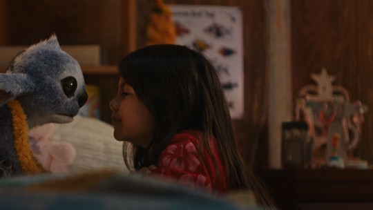'Lilo & Stitch' justifica existência de adaptação graças a ótima jovem heroína e clima havaiano; g1 já viu - Com Maia Kealoha e elenco certeiro, filme que estreia nesta quinta-feira (22) no Brasil é melhor refilmagem com atores de desenhos da Disney em quase uma década.