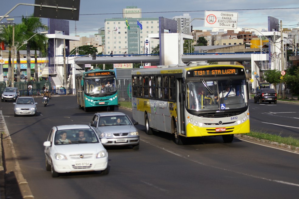Como chegar até New Golden Ville em Uberlândia de Ônibus?