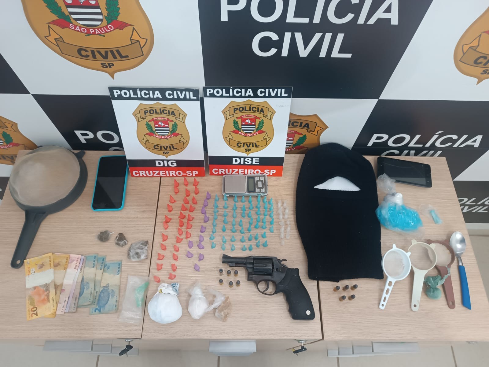 Polícia Civil prende três suspeitos em ação contra o tráfico de drogas em Cruzeiro